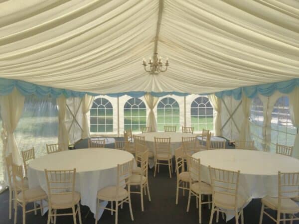 Add 4x White Linen Tablecloths | £76